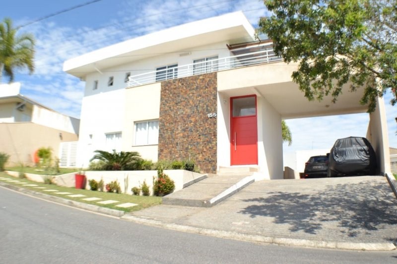 Casa a Venda em Itatiba, Residencial Itatiba Country Club, 4 Dormitórios sendo 3 Suítes, 300m²