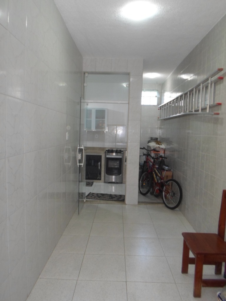 Financia !!! casa colonial extremamente perto do west shopping, comércio e condução fartos (3 quartos, 2 suítes , 2 vagas, terraço colonial) !!!