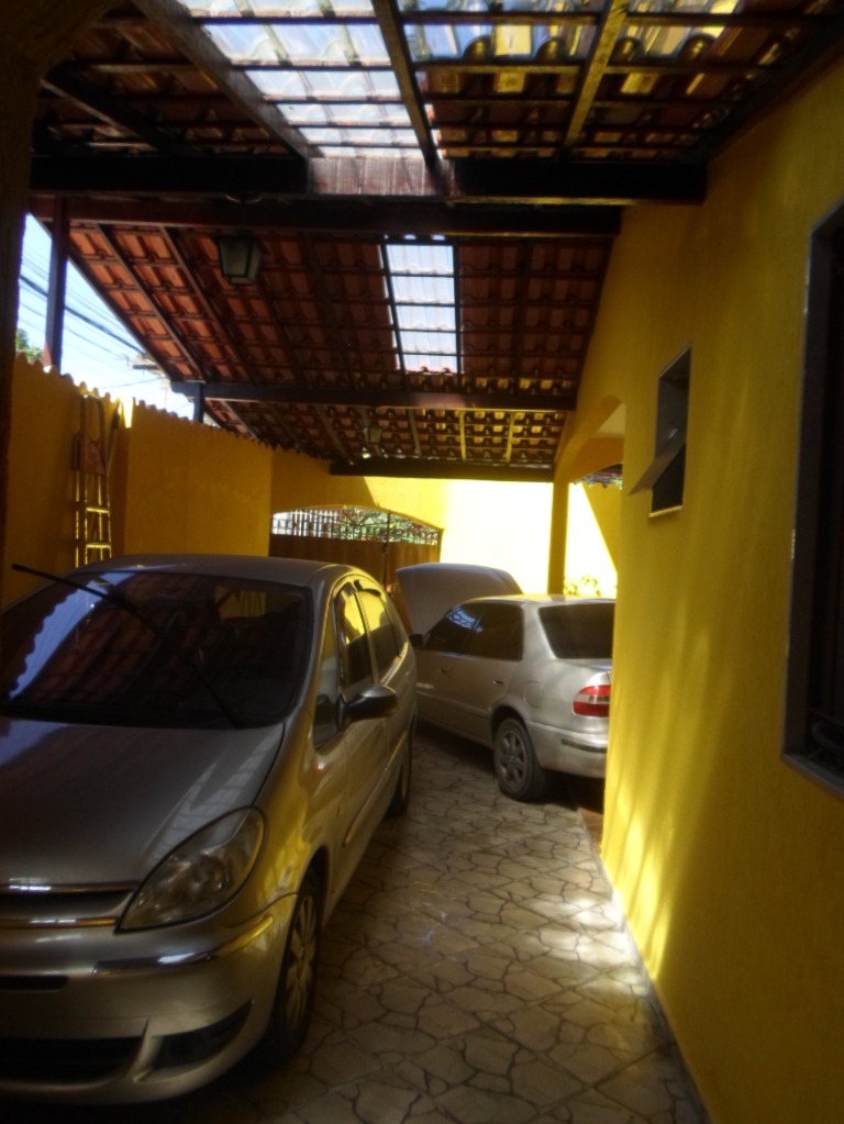 Financia !!! casa colonial extremamente perto do west shopping, comércio e condução fartos (3 quartos, 2 suítes , 2 vagas, terraço colonial) !!!