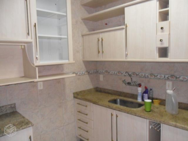 Fantástica casa com 4 quartos (!!!) totalmente linear e independente, com suíte e churrasqueira, localizada num dos melhores bairros da região !!