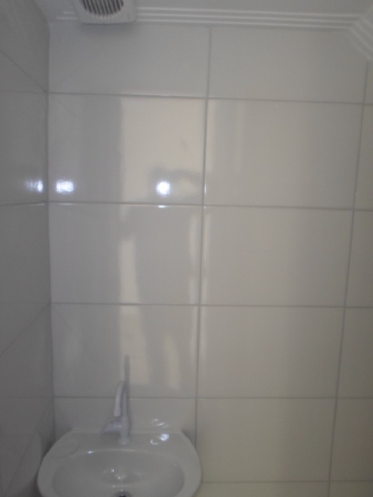 [ac. Financiamento] casa de fino acabamento e 1º locação em bairro com ótimas casas e com comércio e condução perto !!!