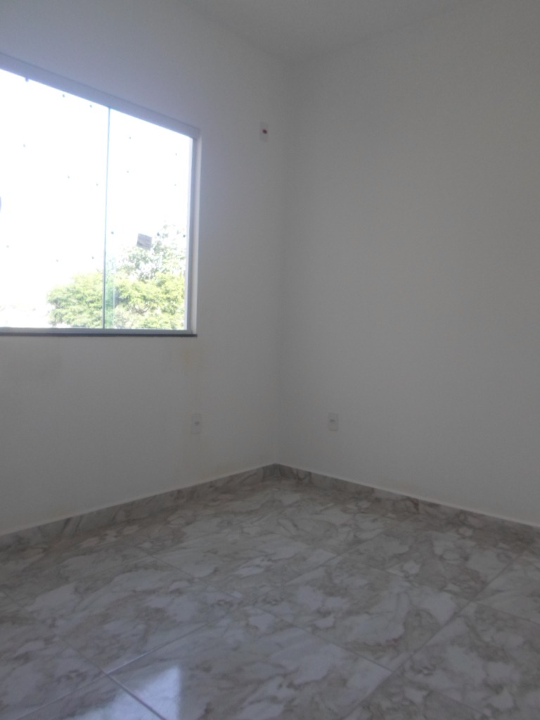 [ac. Financiamento] casa de fino acabamento e 1º locação em bairro com ótimas casas e com comércio e condução perto !!!
