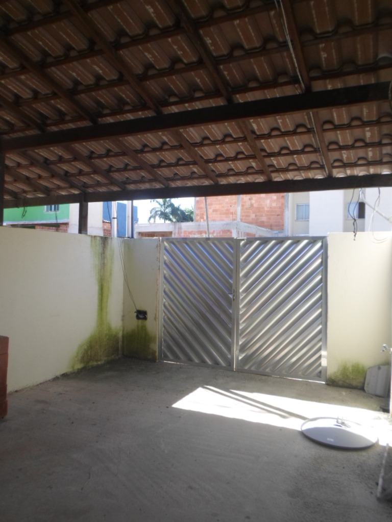 Grande oportunidade !!! casa barata em condomínio fechado em campo grande com fácil acesso para a avenida brasil.