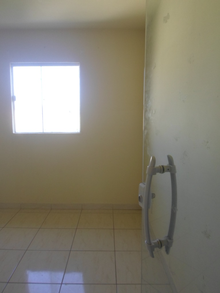 Grande oportunidade !!! casa barata em condomínio fechado em campo grande com fácil acesso para a avenida brasil.