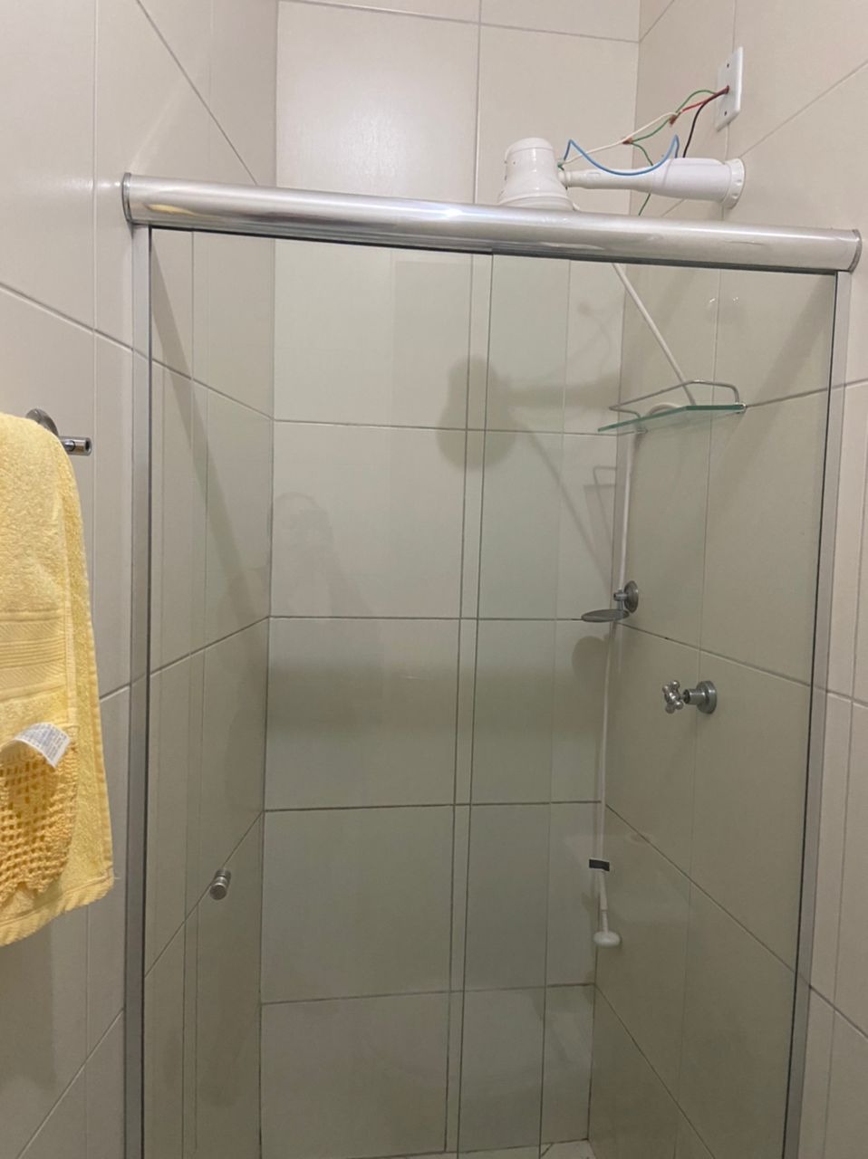 Super casa com 2 suítes a pé do west shopping - terrenão - aceita financiamento bancário - ideal para fins residenciais ou comerciais !!!