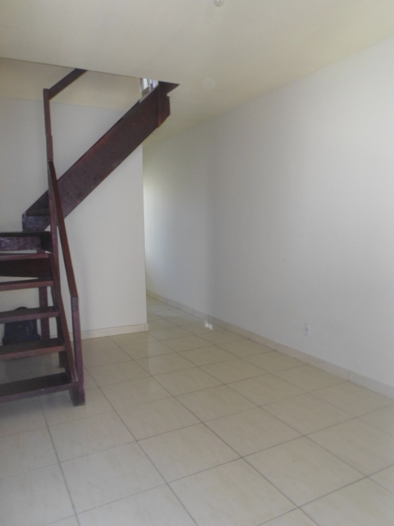Grande oportunidade !!! casa barata em condomínio fechado em campo grande com fácil acesso para a avenida brasil.