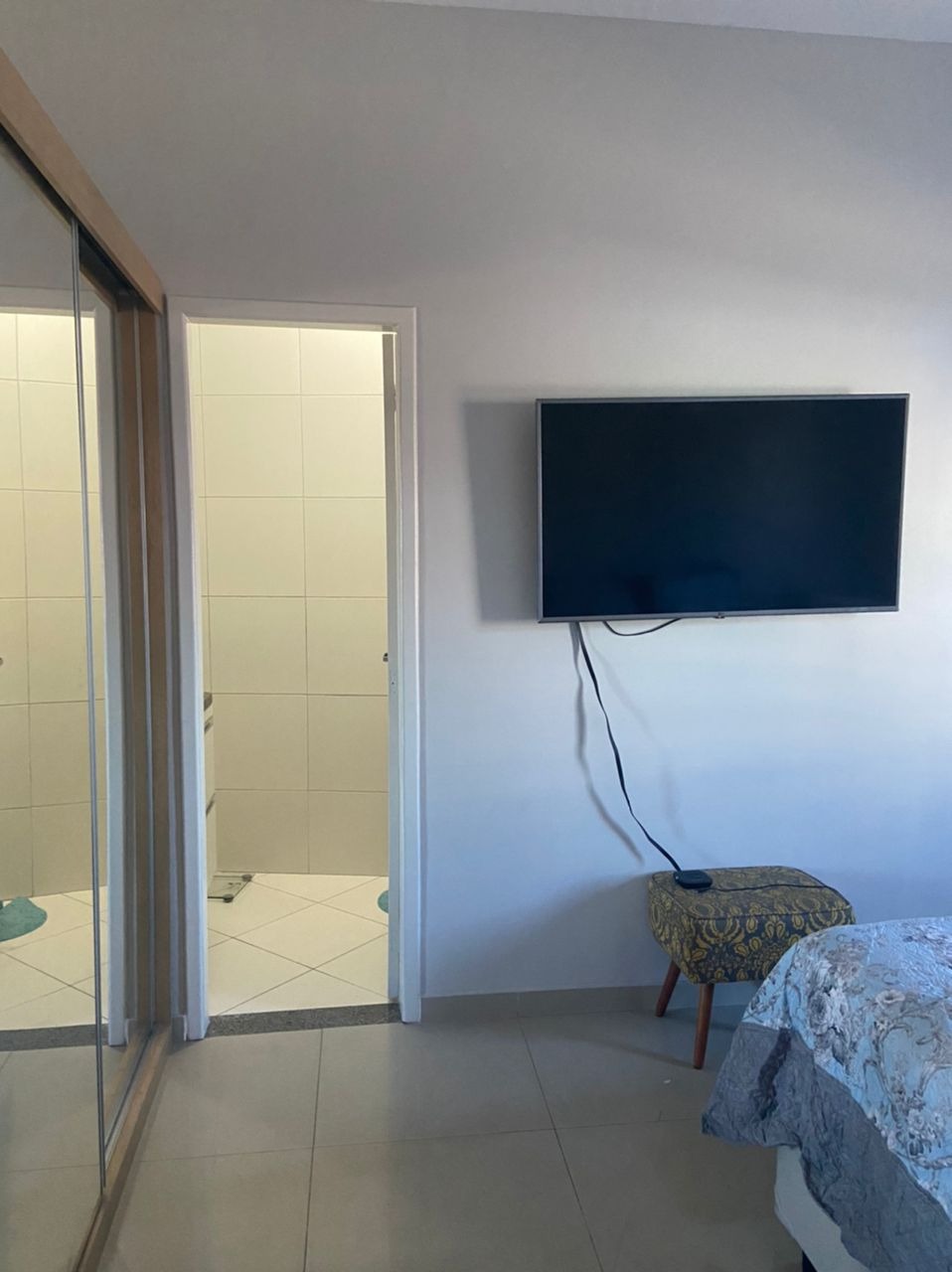 Super casa com 2 suítes a pé do west shopping - terrenão - aceita financiamento bancário - ideal para fins residenciais ou comerciais !!!