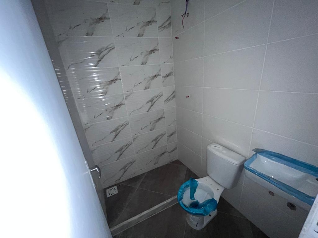 Casa com 2 (duas) suítes em condomínio fechado ao lado do centro de campo grande !!! 1º locação !!! utilize seu fgts !!!