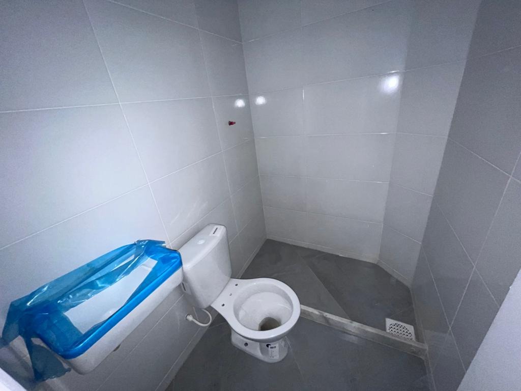 Casa com 2 (duas) suítes em condomínio fechado ao lado do centro de campo grande !!! 1º locação !!! utilize seu fgts !!!