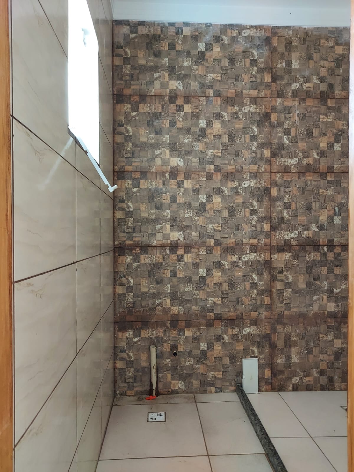 Casa de 1ºlocação com 3 quartos suíte próximo da estação com