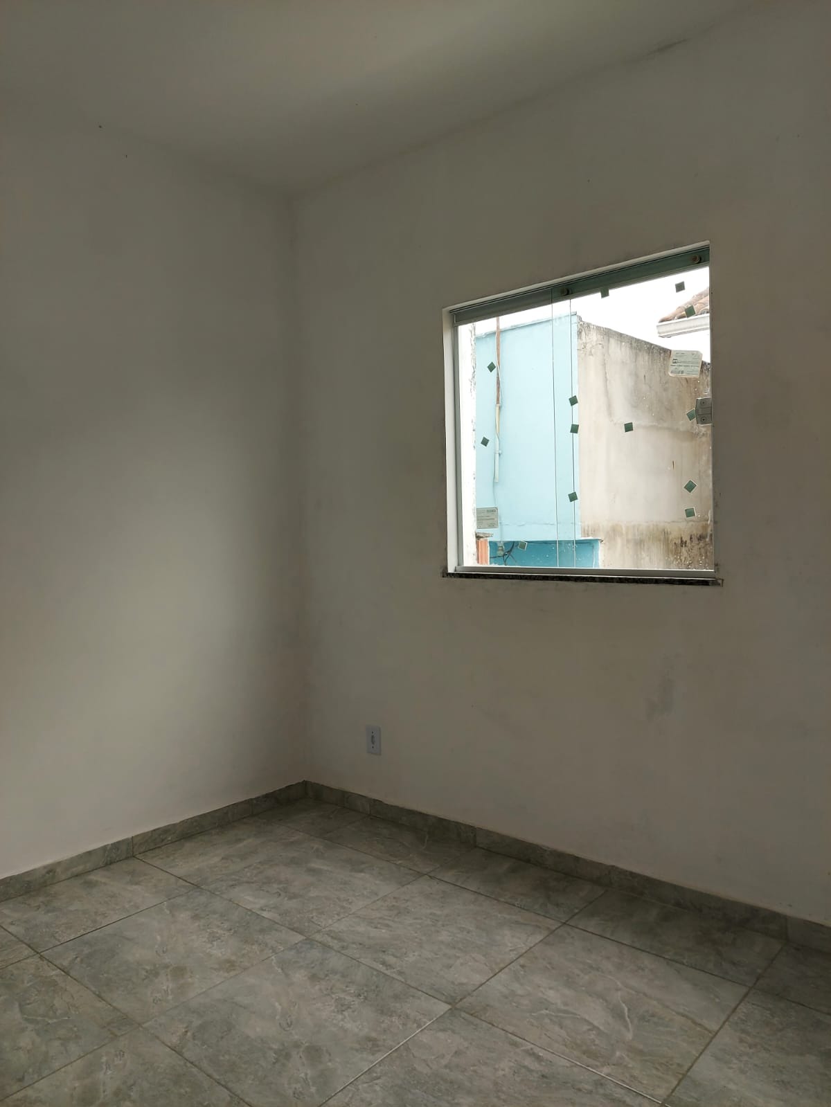 Casa de 1ºlocação com 3 quartos suíte próximo da estação com