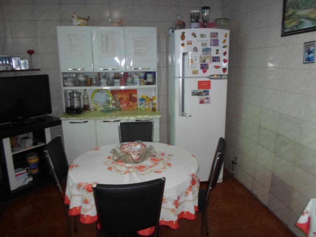 3 casas pelo preço de uma !!!! oportunidade perfeita na regi
