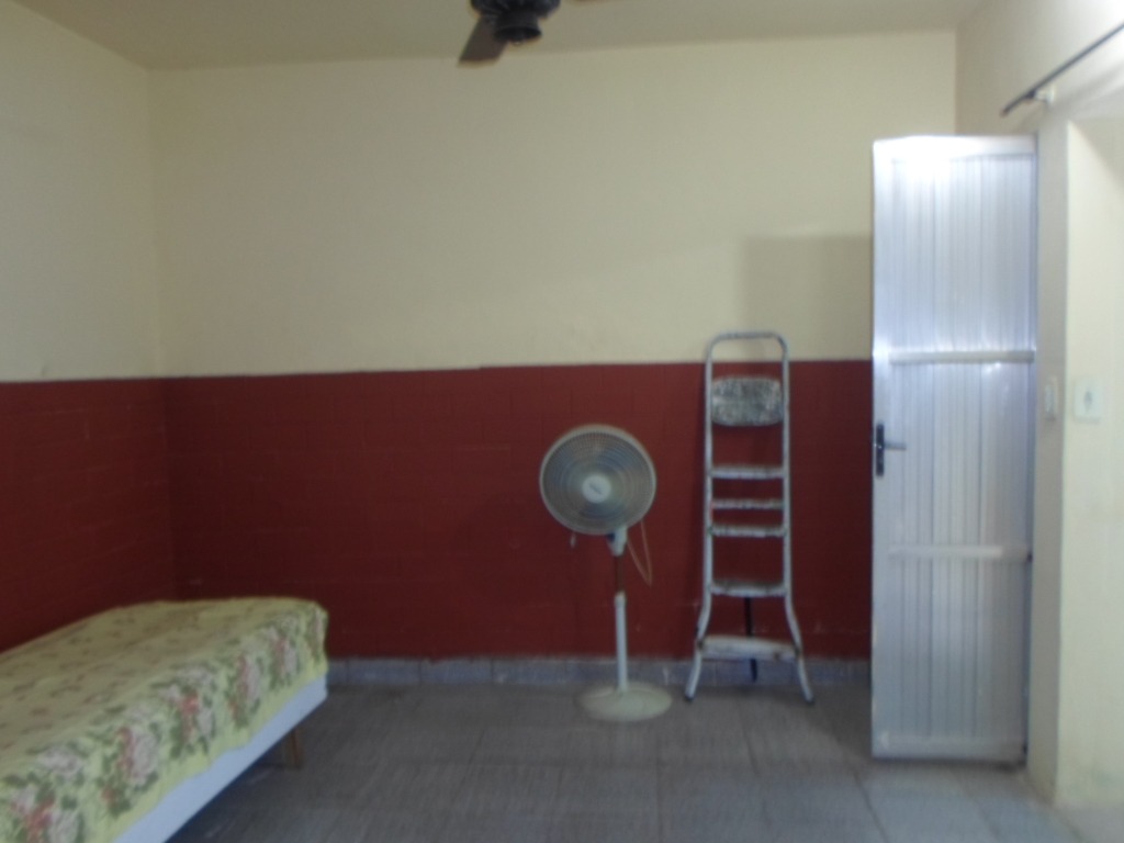 3 casas pelo preço de uma !!!! oportunidade perfeita na regi