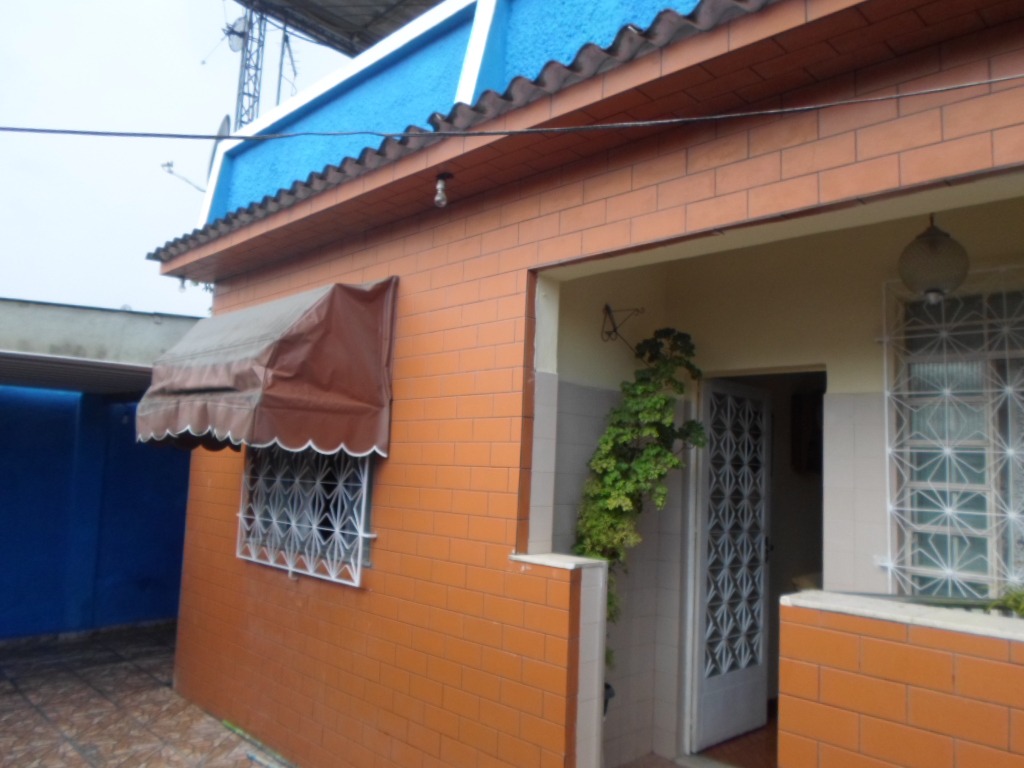 3 casas pelo preço de uma !!!! oportunidade perfeita na regi