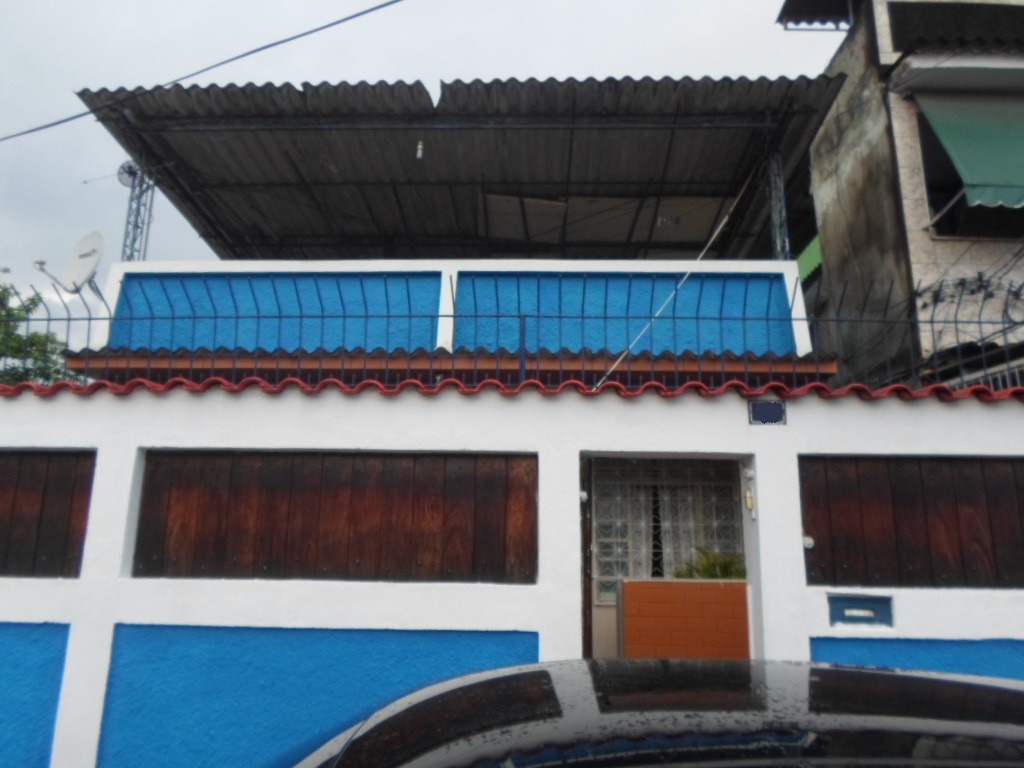 3 casas pelo preço de uma !!!! oportunidade perfeita na regi
