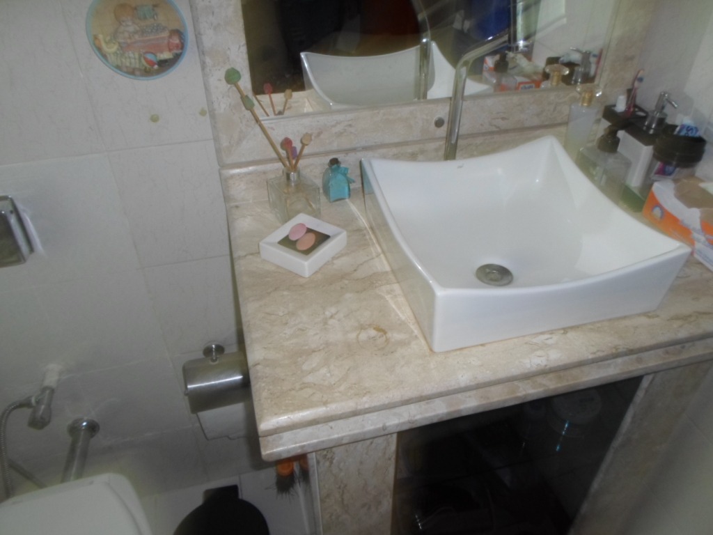 Casa linear com suíte master (hidromassagem) a poucos minuto