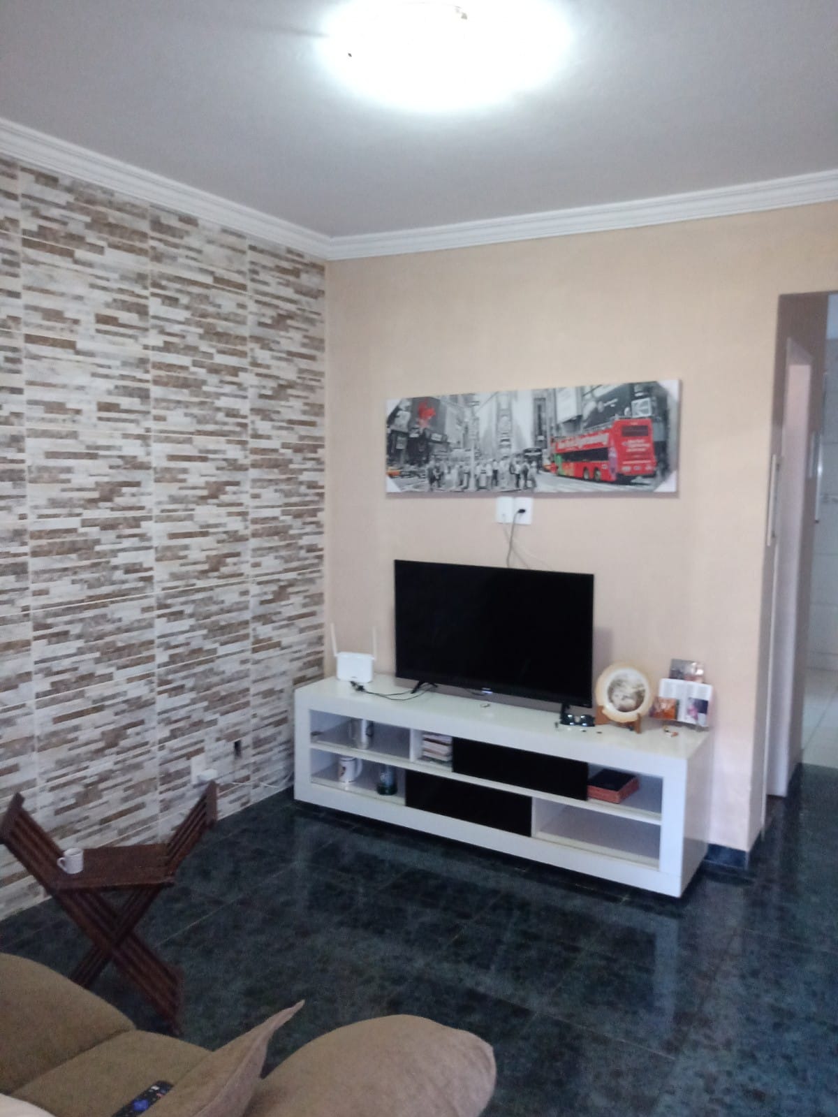 Casa linear de esquina com terraço [condomínio fechado]