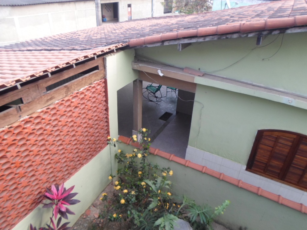 Casa linear com suíte master (hidromassagem) a poucos minutos do centro de campo grande !!!