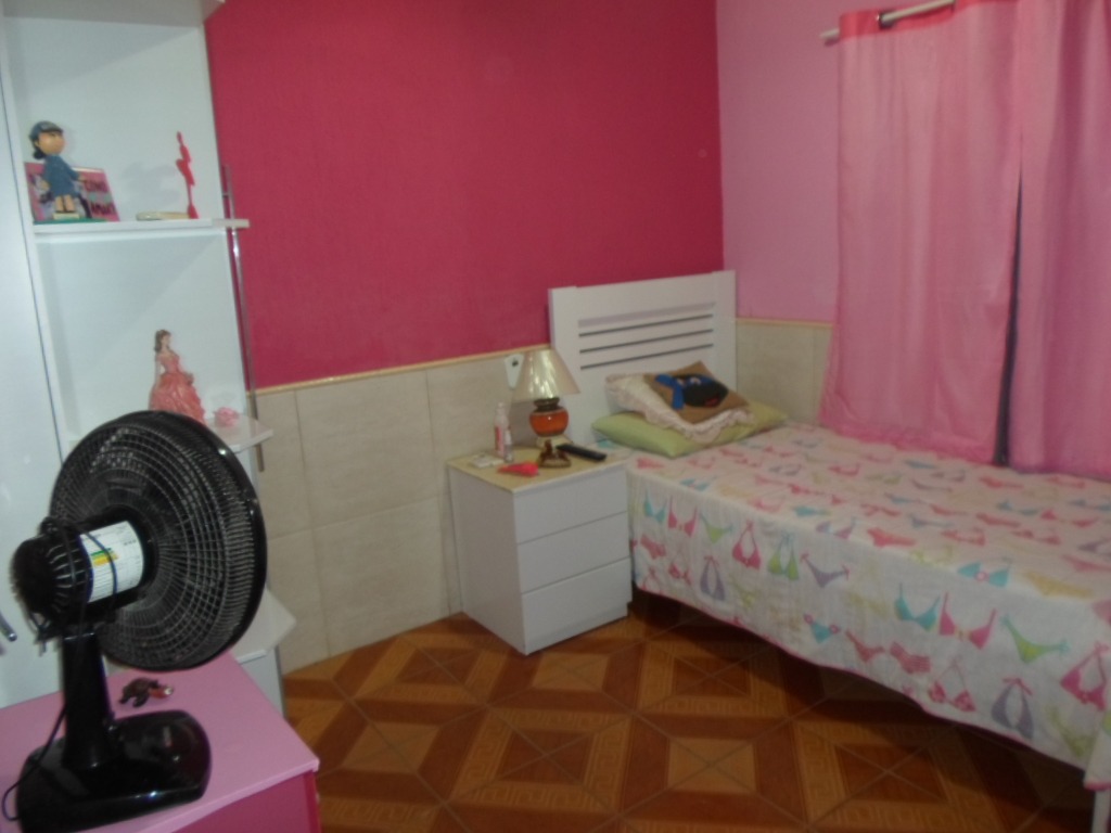 Casa linear com suíte master (hidromassagem) a poucos minutos do centro de campo grande !!!