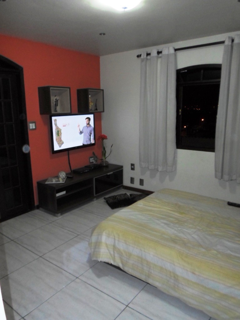 Magnífica mansão atrás do west shopping !!! venha conferir !!!