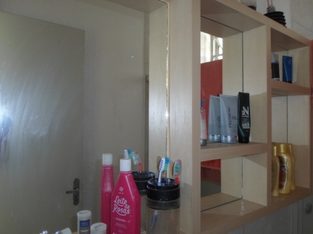 Apartamento 2 quartos com fácil acesso pra av. Brasil aceita