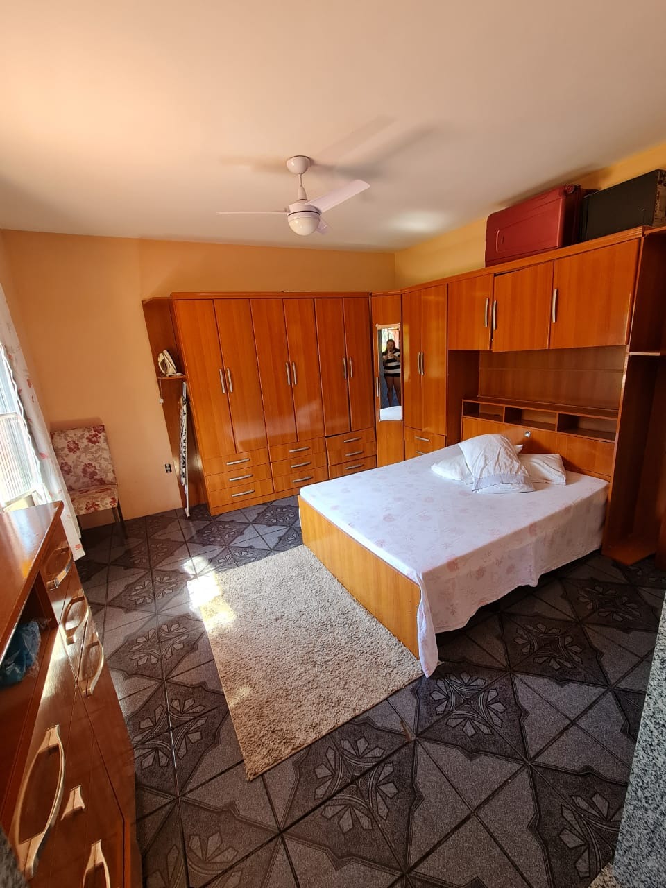 Casarão com 4 quartos, piscina e suíte com hidromassagem !!! aceita financiamento bancário !!!