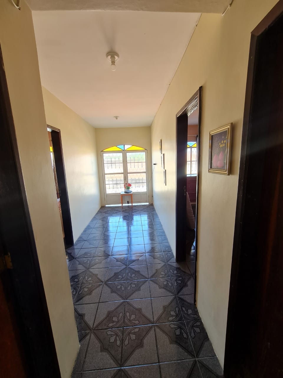 Casarão com 4 quartos, piscina e suíte com hidromassagem !!! aceita financiamento bancário !!!