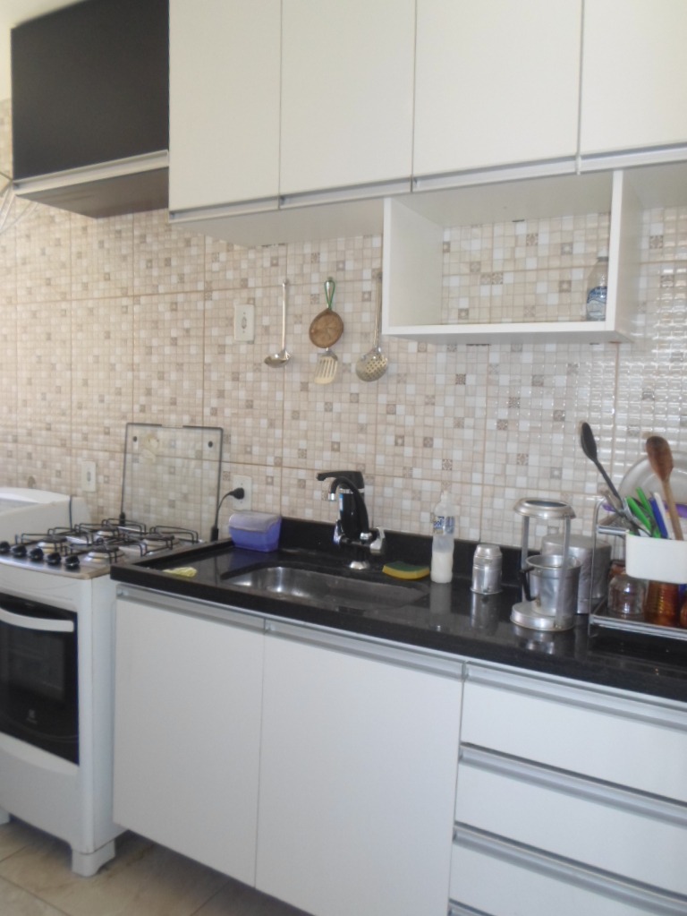 Apartamento 2 quartos com fácil acesso pra av. Brasil aceita