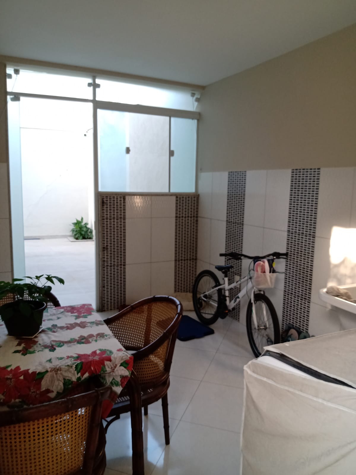 Casa de alto padrão no condomínio monte líbano (possibilidade de vender com tudo dentro)