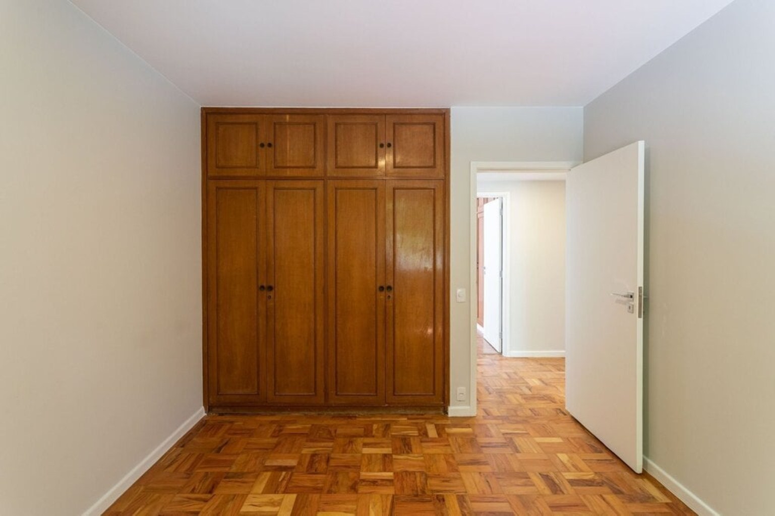 APARTAMENTO RESIDENCIAL em São Paulo - SP, Indianópolis