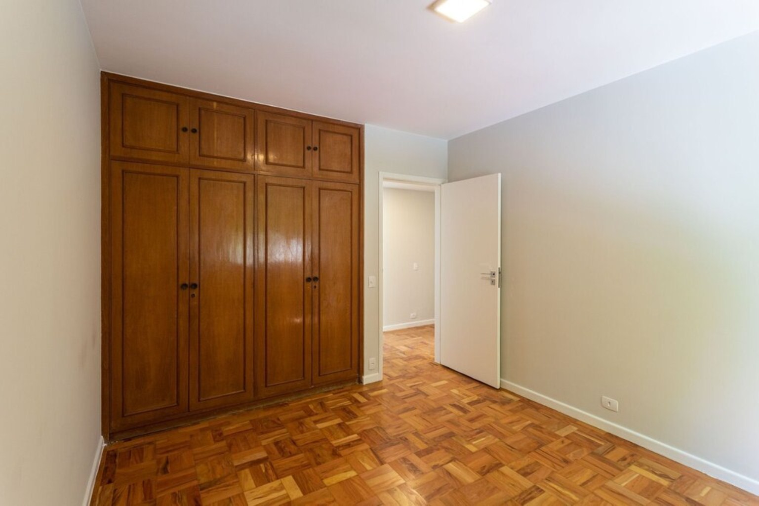 APARTAMENTO RESIDENCIAL em São Paulo - SP, Indianópolis