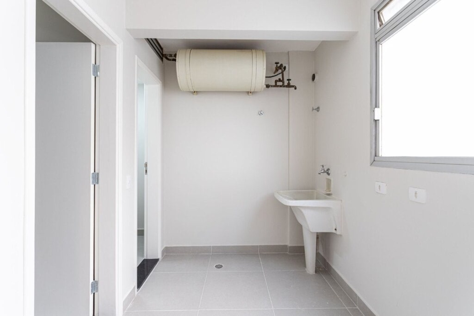 APARTAMENTO RESIDENCIAL em São Paulo - SP, Indianópolis