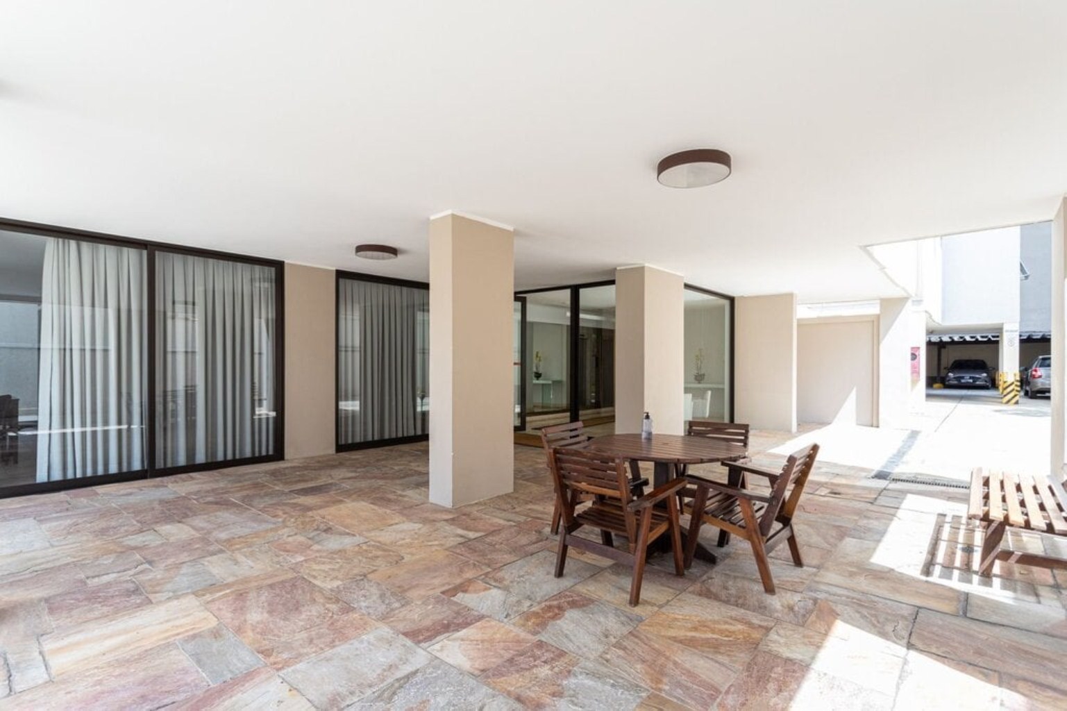 APARTAMENTO RESIDENCIAL em São Paulo - SP, Indianópolis