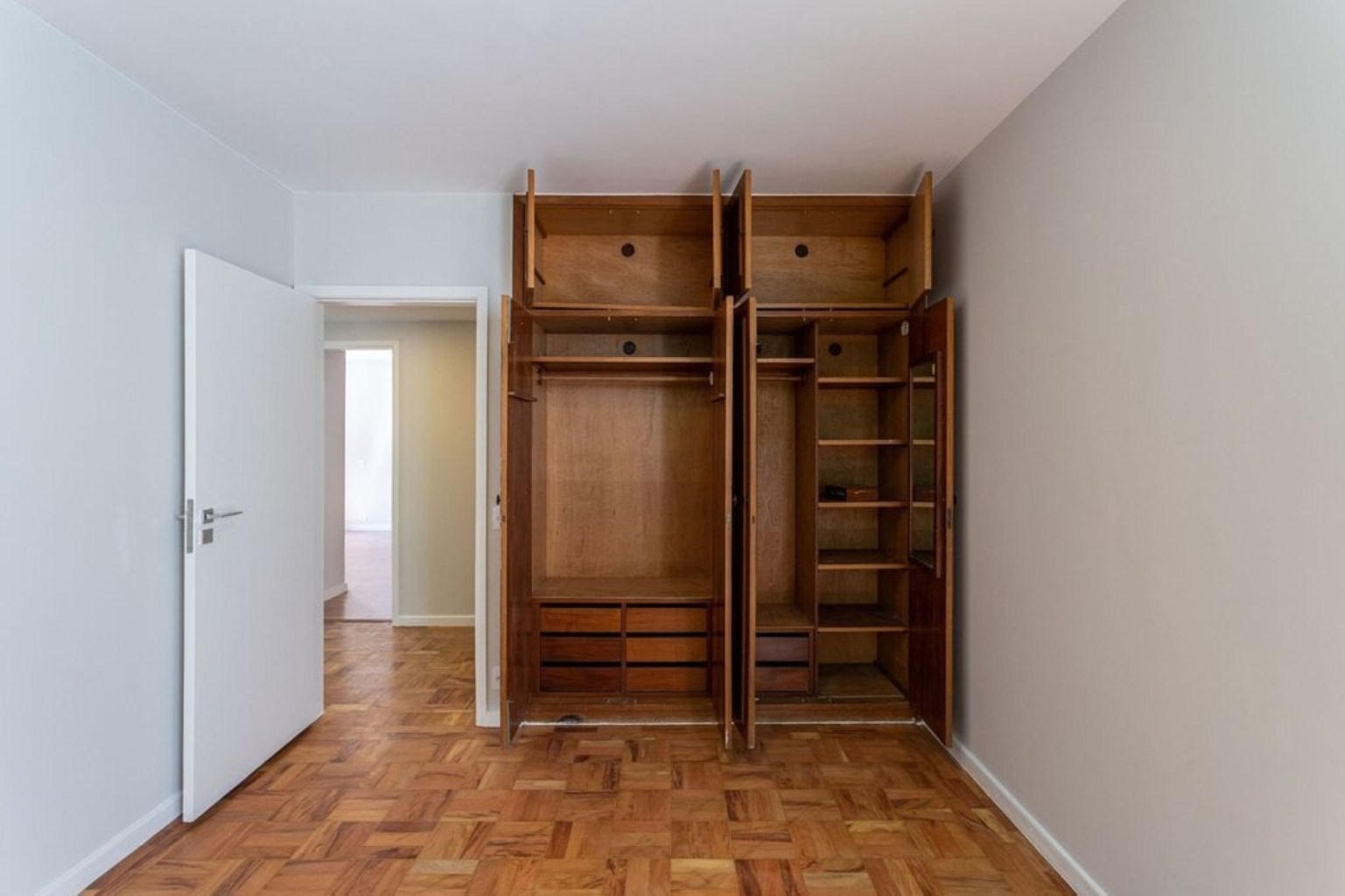 APARTAMENTO RESIDENCIAL em São Paulo - SP, Indianópolis