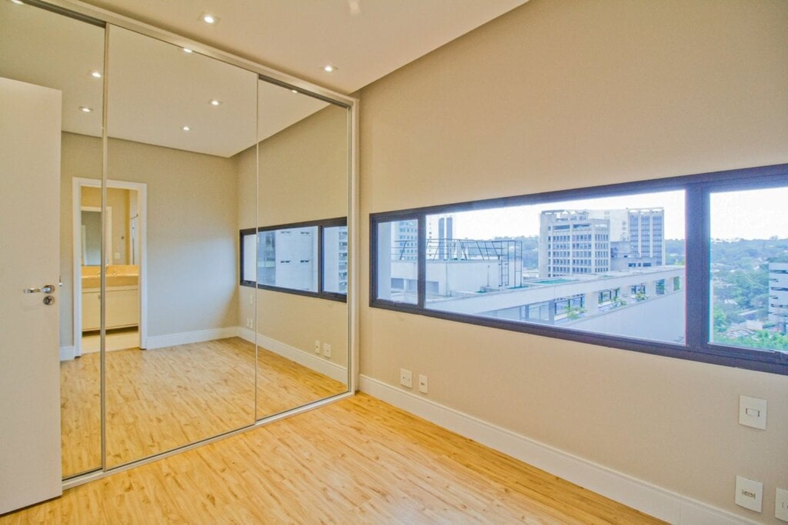 APARTAMENTO RESIDENCIAL em São Paulo - SP, Vila Olímpia
