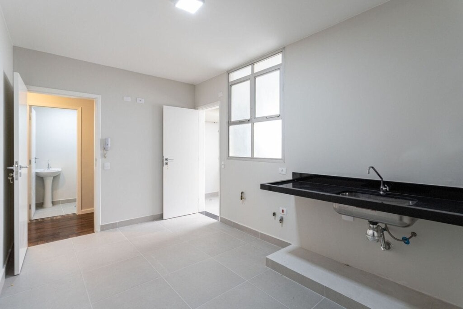 APARTAMENTO RESIDENCIAL em São Paulo - SP, Indianópolis