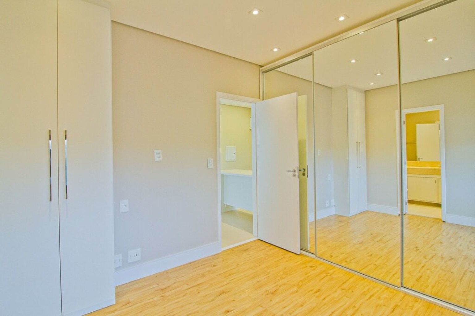 APARTAMENTO RESIDENCIAL em São Paulo - SP, Vila Olímpia