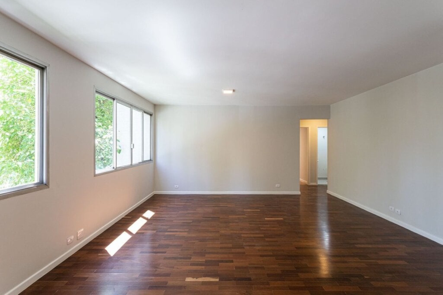 APARTAMENTO RESIDENCIAL em São Paulo - SP, Indianópolis