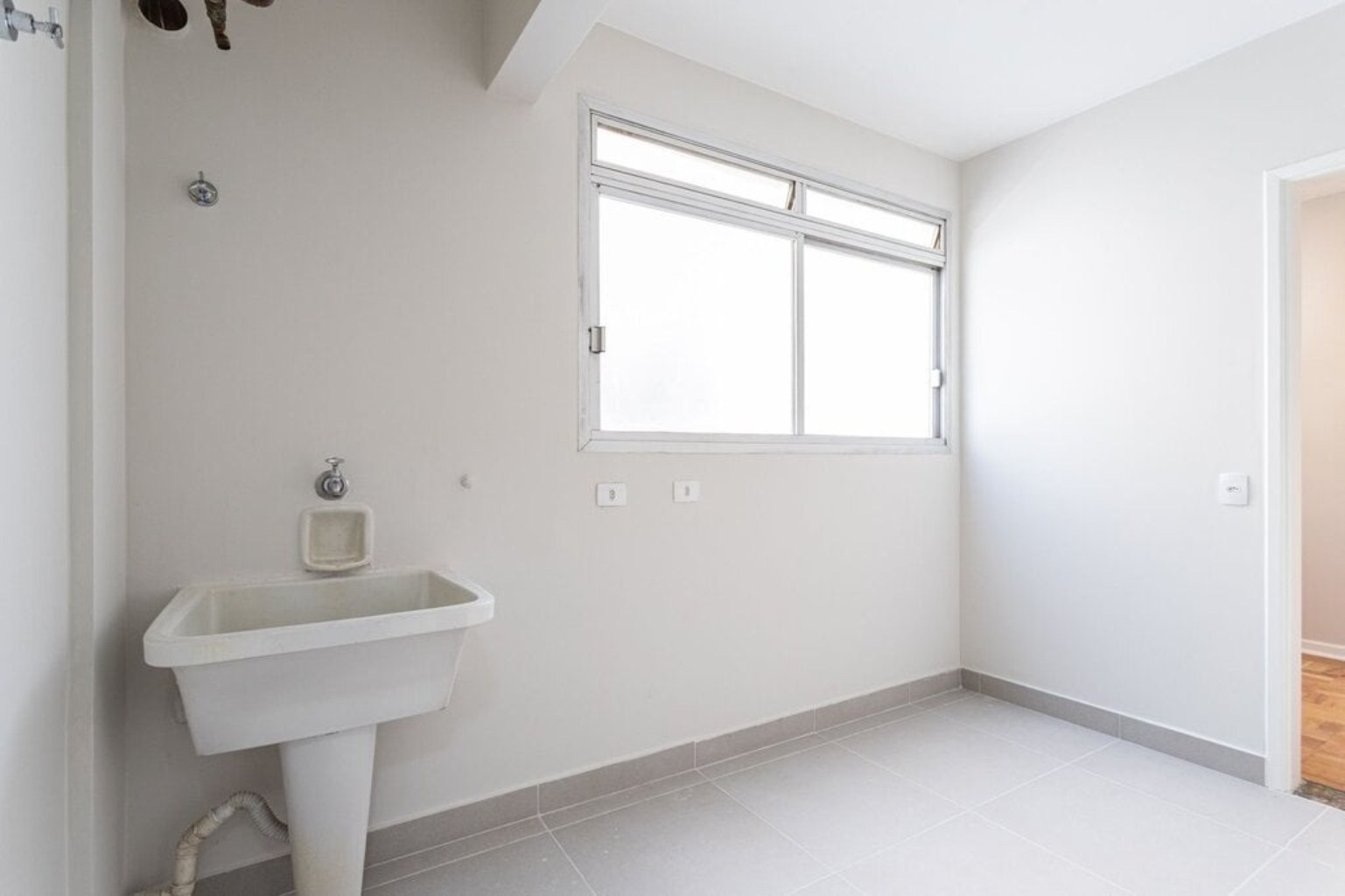 APARTAMENTO RESIDENCIAL em São Paulo - SP, Indianópolis