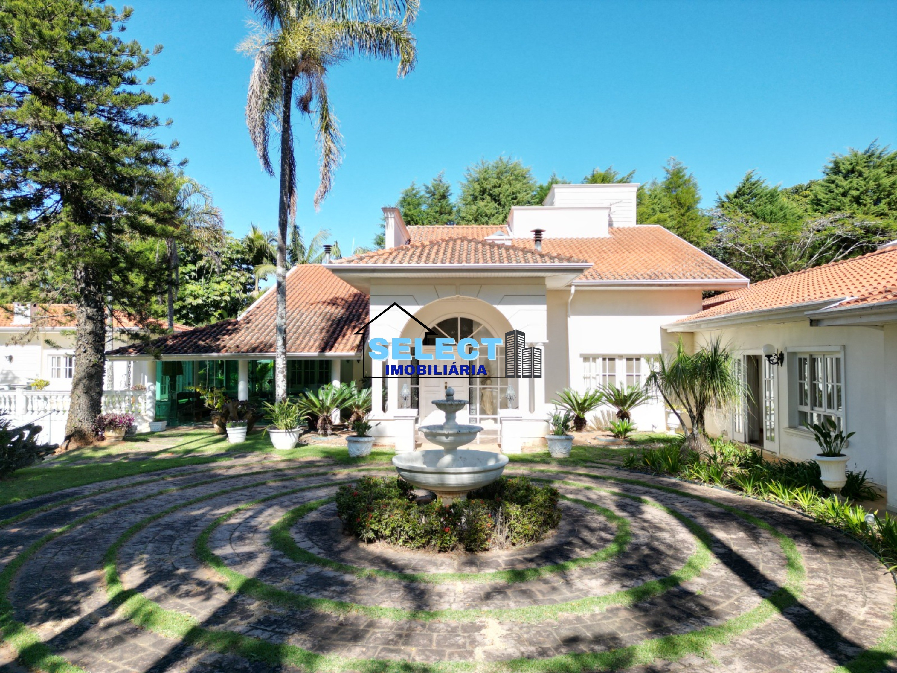 Casa à Venda Condominio Village Sans Souci em Valinhos 4 Quartos sendo 4 suítes