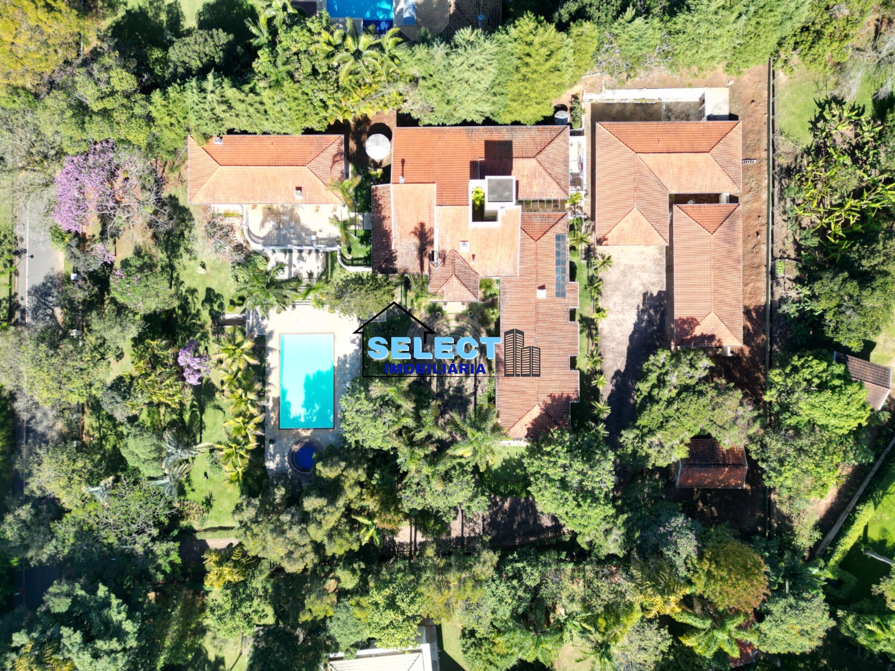 Casa à Venda Condominio Village Sans Souci em Valinhos 4 Quartos sendo 4 suítes