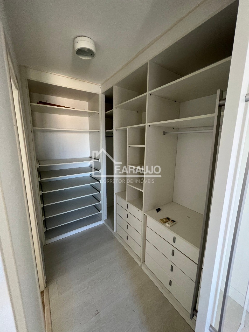 Cobertura à venda com 3 quartos, 244m² - Foto 18