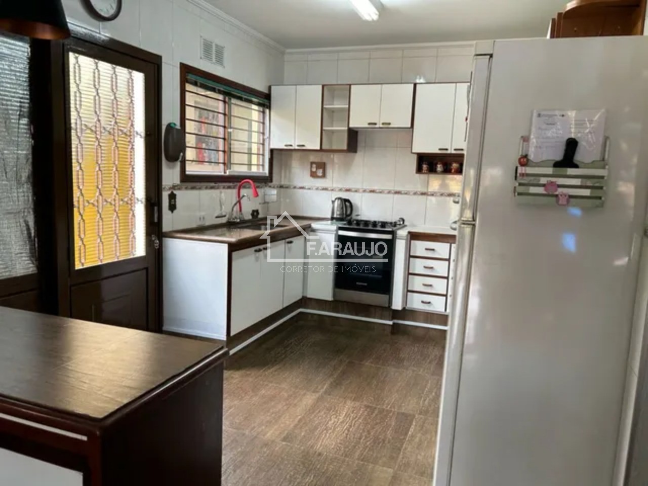 Casa, 7 quartos, 204 m² - Foto 2