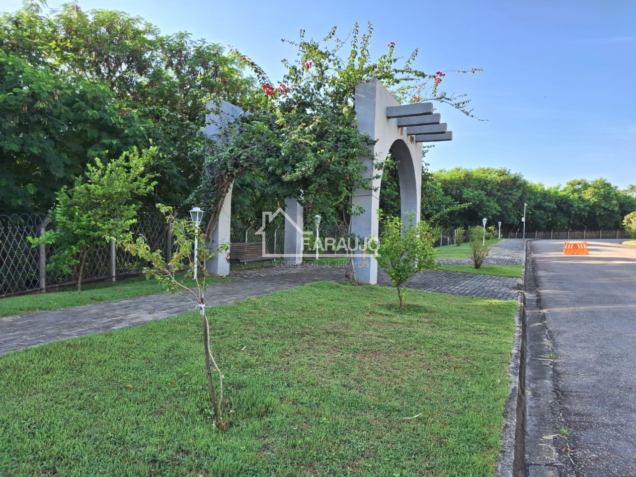 Loteamento e Condomínio, 298 m² - Foto 8