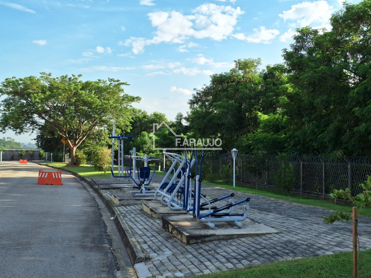 Loteamento e Condomínio, 298 m² - Foto 6