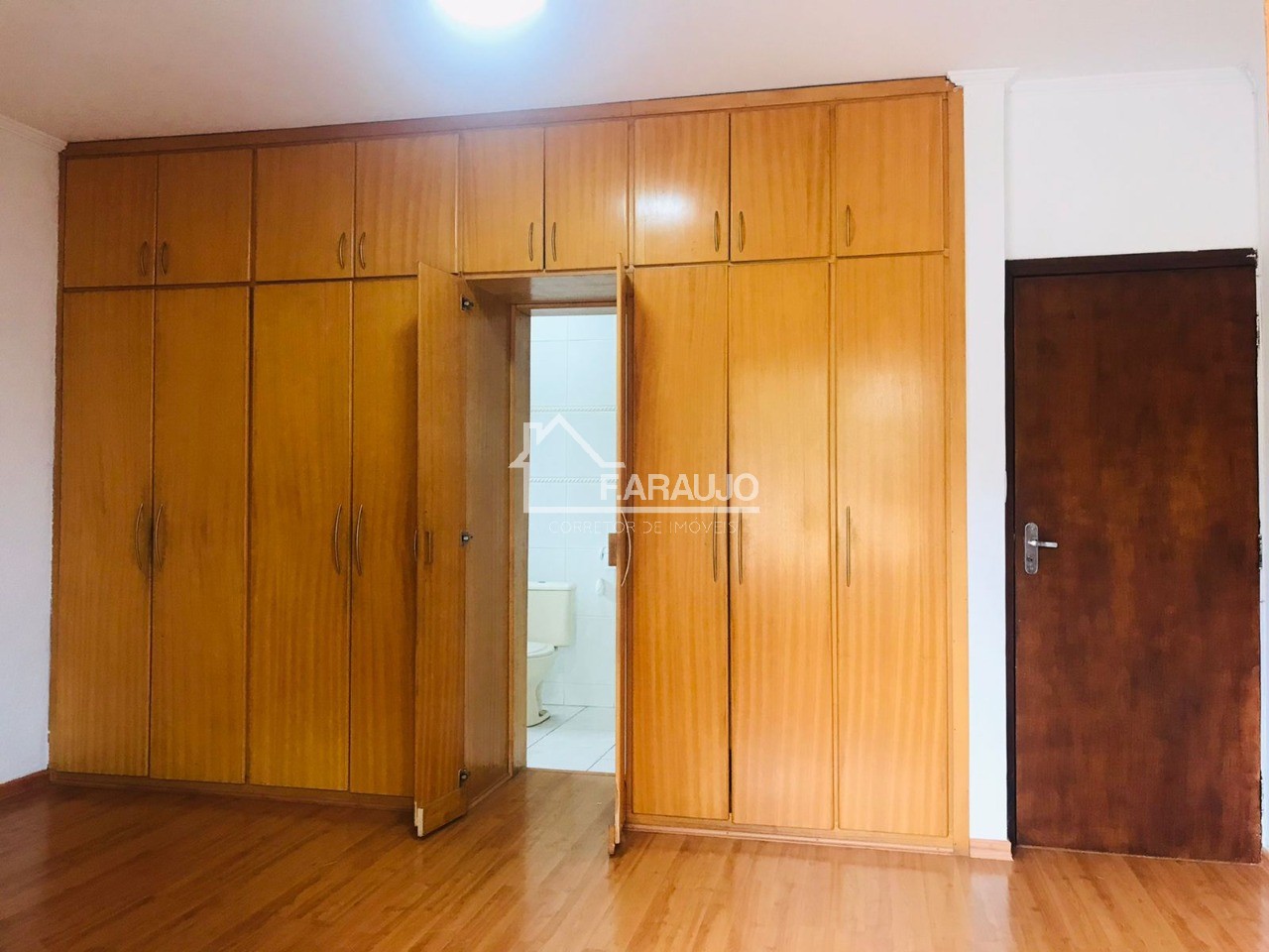 Casa à venda com 4 quartos, 234m² - Foto 8