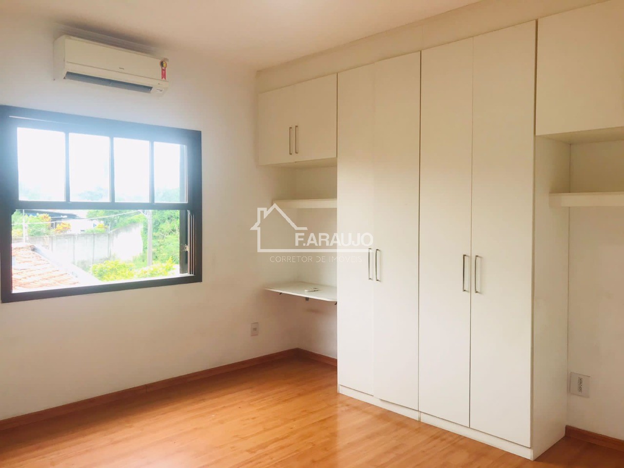 Casa à venda com 4 quartos, 234m² - Foto 6