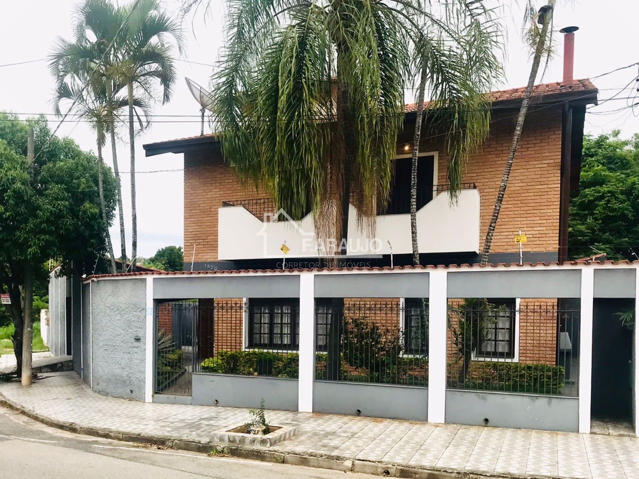 Casa à venda com 4 quartos, 234m² - Foto 3