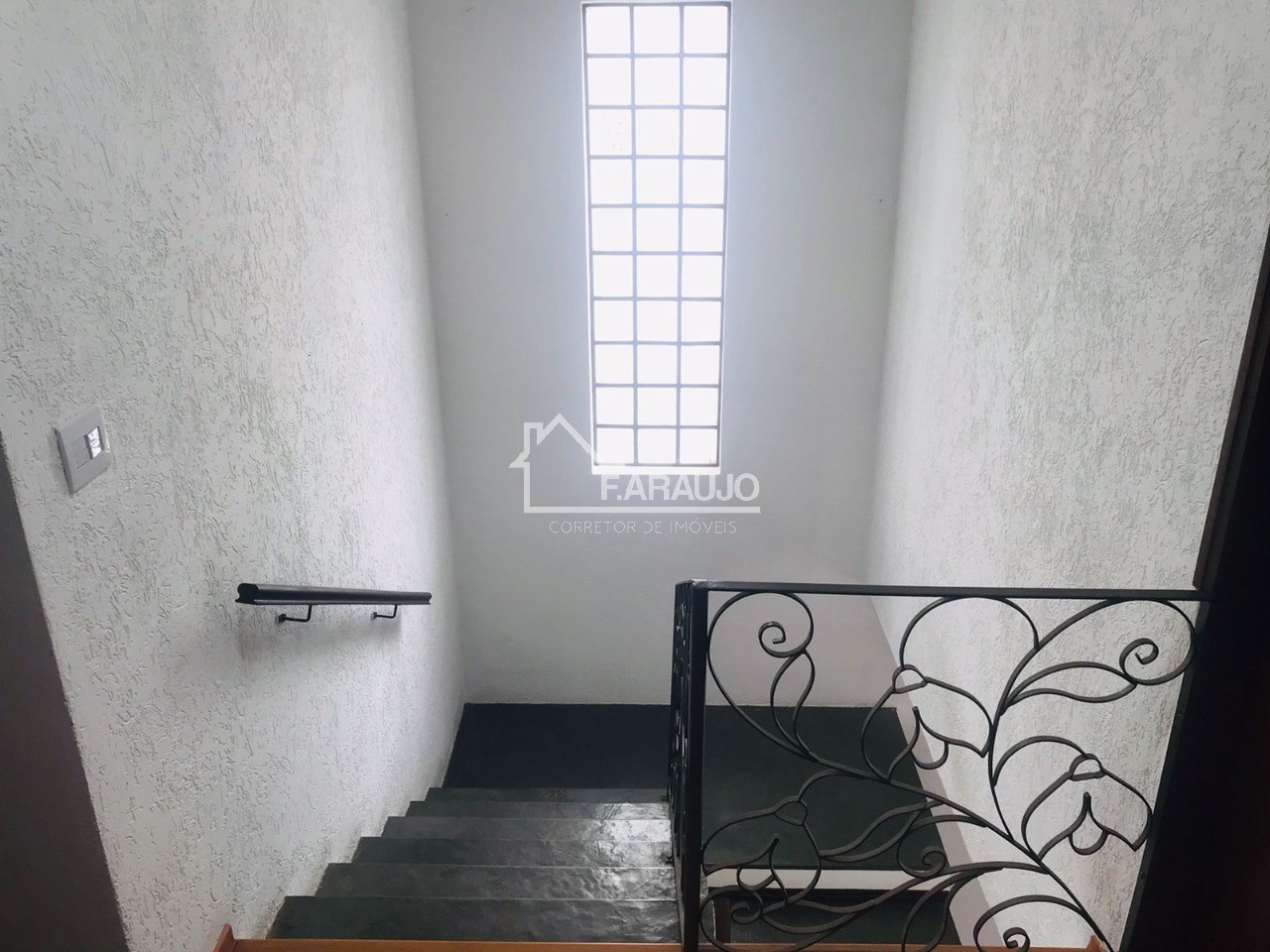 Casa à venda com 4 quartos, 234m² - Foto 14