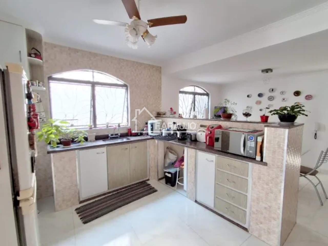 Casa à venda com 3 quartos, 234m² - Foto 15